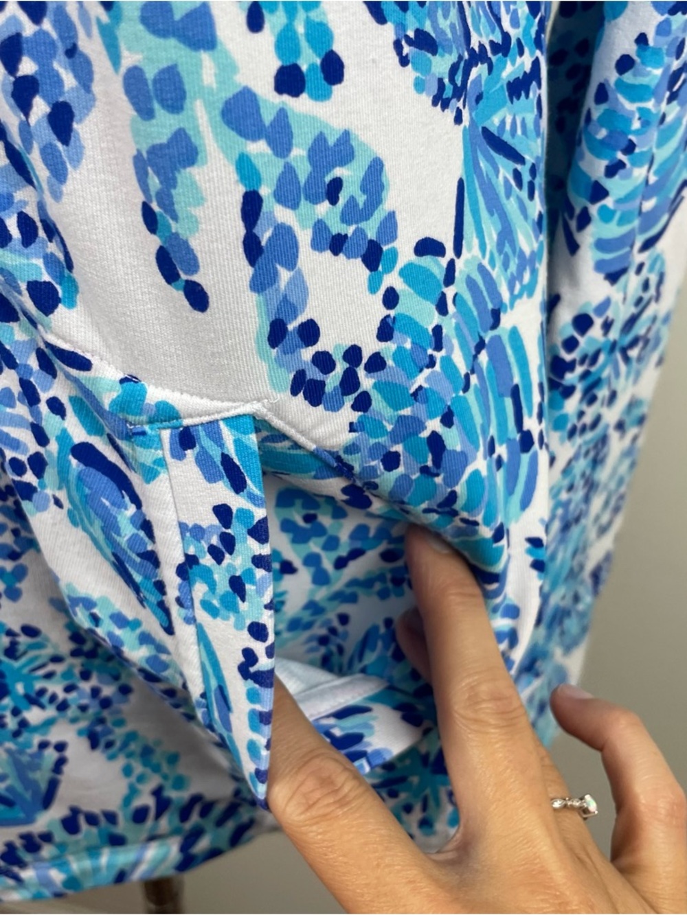 Lilly Pulitzer Blue White Floral Tropical Quarter Zip Long Sleeve Pullover Top - Picture 5 of 7